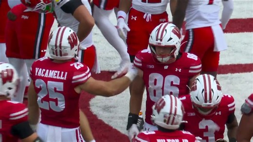 Simmons finds Mason for Wisconsin touchdown