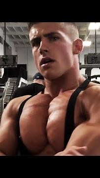 Shredded Fitness Model Gym Pump Muscle Beach Austin Geswein Styrke Studio