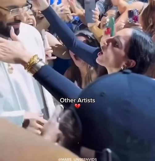 10K reactions · 632 shares | Messi: Great on the field, greater in the hearts of fans.❤️❤️ . . . . . . . . . . . Credits:- . Note  > DM for credit or removal request (no copyright intended) © All rights and credits reserved to the respective owner() . . #viralvideos #nigeriawedding #intagram | Ibrahim Shittu | Facebook