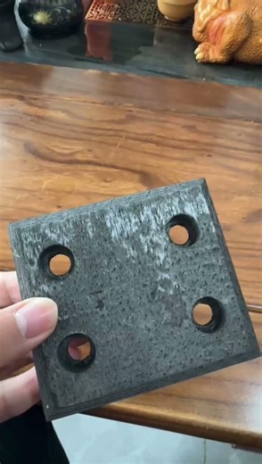 CFC (Carbon Fiber Reinforced Carbon Composite)