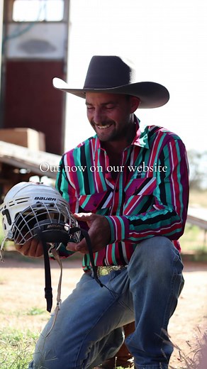 Out now! #shopabull #smallbusiness #arenashirt #rodeo #ringer #cattlestation #horsetok #bullriding