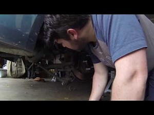I HATE THIS CAR!!! (Holden Cruze brake change)