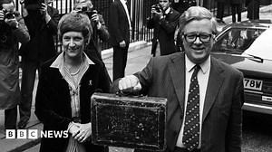Geoffrey Howe: Tributes paid to former Conservative chancellor