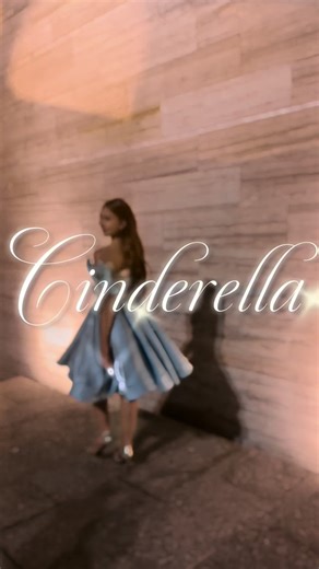 María Alejandra Tovar on Instagram: "Una noche mágica siendo Cenicienta para la preliminar de @pequenamodelovzla ✨🩵 Agradecida estoy con Dios, con mis padres y con todas las personas que me han apoyado en este proceso 🪄 Ha sido de crecimiento y sin duda es una experiencia que siempre llevaré en mi corazón y nunca olvidaré 🩵 Estilismo: @luisanatorrealbaa Diseño: @esluispalacios Agencia: @garboandclass_ Dirección: @juniordiazg"