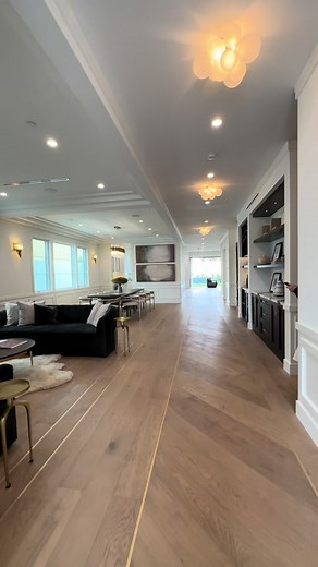 A modern interior design offering elegance and luxury in minimalism✨ #interiordesign #interiordesigner