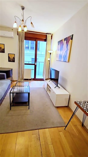 Bright Apartment with Balcony in Római Kert – Budapest XIII Tour