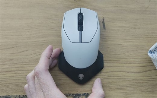 外星人AW610m无线鼠标翻车