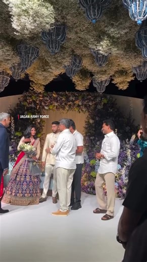 Tamil Nadu Deputy CM Udhayanidhi Stalin garu attended a wedding reception with jagananna ❤️🫶