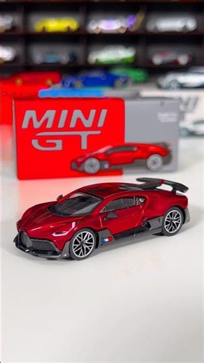 Mini GT Bugatti Divo Red Metallic 🔥 1:64 Hypercar Review