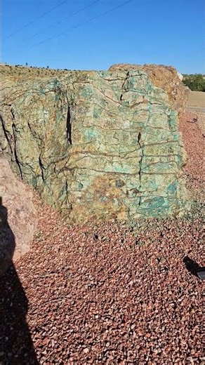Turquoise in large form!! #arizona #turquoise #rocks #mining