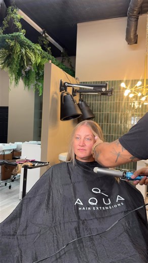 AQUA’s new Tape In Weft is redefining what “fast” looks like. 💨 Marc Mendez achieved this seamless transformation using 2 rows of 22” Eerie Root Tap plus a few traditional Tape Ins near the hairline, all in just 2 hours, including wash, install, cut, and style. Flawless blend. Record speed. The future of extensions is here. ✨ #aqua #tapeinweft #hairextensions | Aqua Hair Extensions