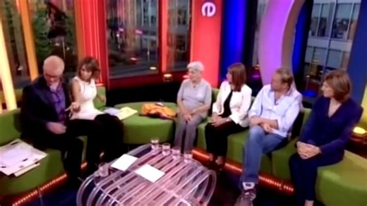 Видео Джер Булсара и Кашмира Кук на передаче "The One Show" 16.09.2011 | OK.RU