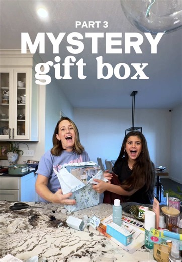 PART 3 🎁 of unwrapping 30 gifts from my BFF. @itsericawriting If you haven’t watched part 1 and 2 go back and find them but basically my BFF decided I spoil everyone else enough that she was going to surprise me with this box…which was filled with everything that made her think of me. 🥰 This is SUCH a fun idea if you have a friend or family member you want to spoil just because. ❤️✨ @alayna @crateandbarrel @Anthropologie @laneige_us @Amazon @Sol de Janeiro @Tula @Comfytemp #unboxingvideo #gift