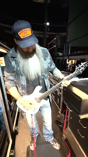 How to play "The Animal I Have Become" by Three Days Grace
