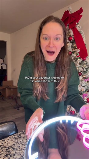 Fun LED kitty mirror! #giftsforgirls #giftsforkids #mirror