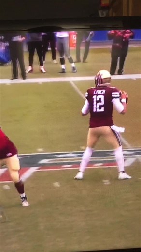 Paxton Lynch returns the football in the USFL for the Michigan panthers