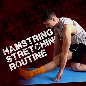 It can literally get you from performing daily activities just because you can’t bend, or walk properly. Well, this is just an exaggeration of what many people live by everyday. Many people have really tight hamstrings that are keeping them from doing things comfortably, but they’ve just got used to that so they don’t even realize anymore. But don’t worry, this can be managed just by adding a couple stretches into your daily routine. Here I bring you some ideas to work on your hamstring flexibil