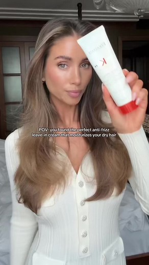 With built-in heat protection, Nectar Thermique is perfect (on wet or dry strands) to nourish and protect winter hair ❄️ @Emilie Tømmerberg #Kerastase #Nutritive #DryHair #HairTok #HairCare #FYP