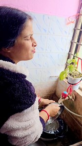 202K views · 2K reactions | Review kitchen Hand Gloves | #mahuaskatha #review #amazon #viralproducts #reelsvideo #short | Mahua's কথা | Facebook