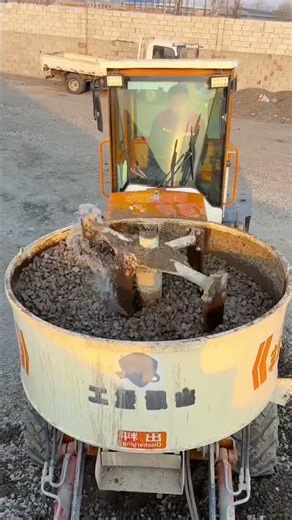 Multifunctional Concrete Mixer Truck|Automatic Feeding & Transporting System #heavycivil #viralvideo