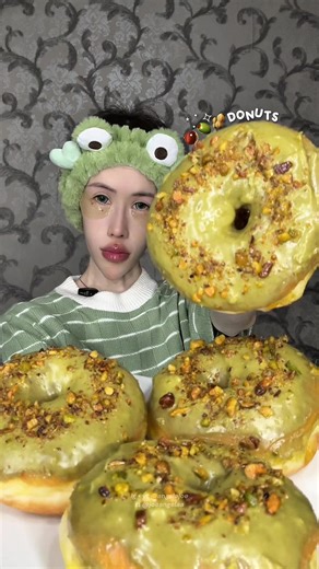Delicious Pistachio Donuts for Mukbang Lovers
