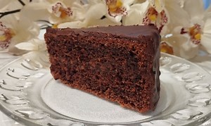 Saher torta sa orasima - ako ne volite kremaste torte ovo je pravi izbor za vas