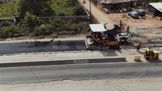 Ogun State Government - OGSG on Instagram: "UPDATE ON ODE–SAPADE ROAD PHASE 3 PROJECT The Ogun State Government has announced steady progress on the ongoing reconstruction of the Ode–Sapade Road, which has now entered its final phase under the leadership of Governor Dapo Abiodun. According to the latest assessment, binder-asphalt laying is advancing from chainage 3+600 up to the Sapade Junction on both carriageways. On the opposite side, engineers are regrading and compacting the stone base in p