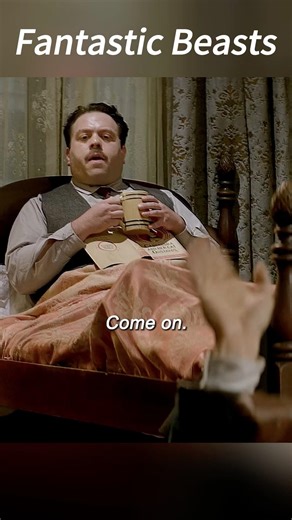 Title: Fantastic Beasts (2016) | Jacob Gets Stuck in the Case
