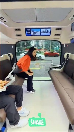 This Autonomous Pod is the Future of Public Transport! 🤯🚗
