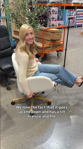 How nice is this modern office chair at Costco! We love the modern design and the tilt feature 😍