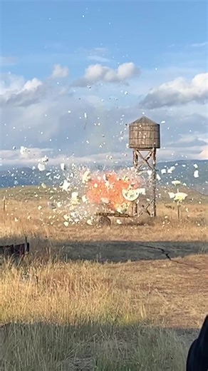 Cake explosion💥🎂 #explode #explosion #dynamite #slowmo #fyp #foryou #foryoupage #fypage