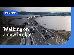 Tasmania's Bridgewater Bridge opens to people before cars | ABC NEWS