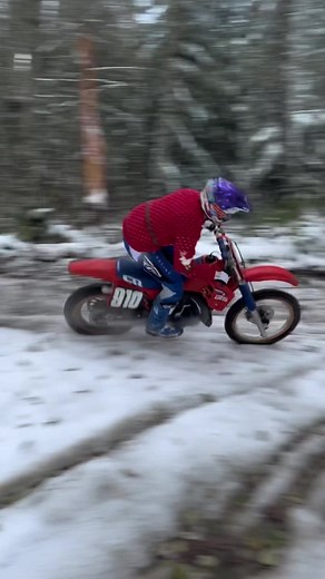 Riding the 1987 CR125 in the Snow! Share Your Ideas for My YouTube Channel
