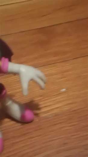 Balancing Shadow's Big Head in Sonic the Hedgehog