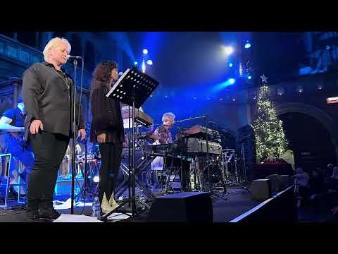Mike Lindup performs Level 42's "Silence", Union Chapel, 21/12/24