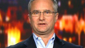 Former Navy pilot describes UFO encounter