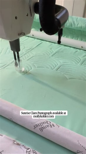 Sunrise clam is a modern Baptist fan variation. The rows don’t touch making this an easy to use design! Find it in my shop! Comment SUNRISE for a link! 🌅 #longarmquilting #pantograph #edgetoedgequilting #baptistfan #machinequilting | Lovely Threads