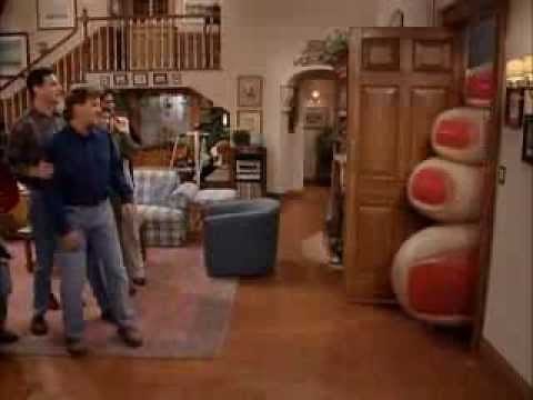 Michelle Tanner's Big Feet - Full House REMIX