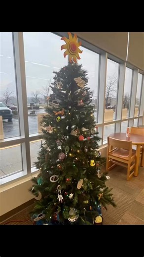 4-H clubs have generously decorated trees for display at Kent County Public Library. This one has an outer space theme! | Kent County Public Library