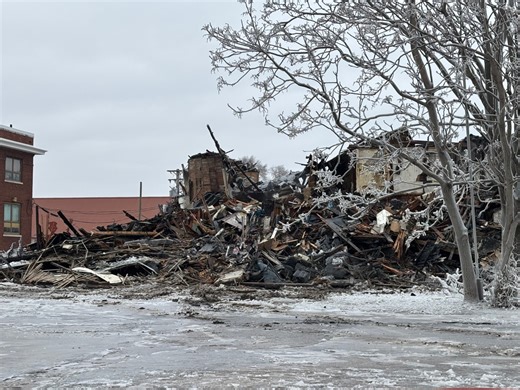 172-year-old Fulton building, Hotel Martin, destroyed by fire