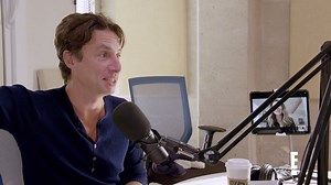 If you could take ANYTHING home from a Hollywood set, what would it be?! 🎬 Watch these cast members reveal all during the Reunion Road Trip special tonight 9/8c! | E! Entertainment