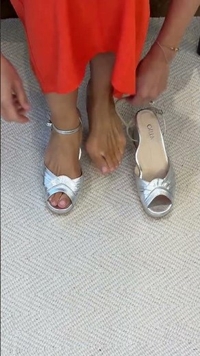 What makes these heels comfy for bunions? ⬇️ ✨ they’re nice and roomy in the toe box ✨ the straps