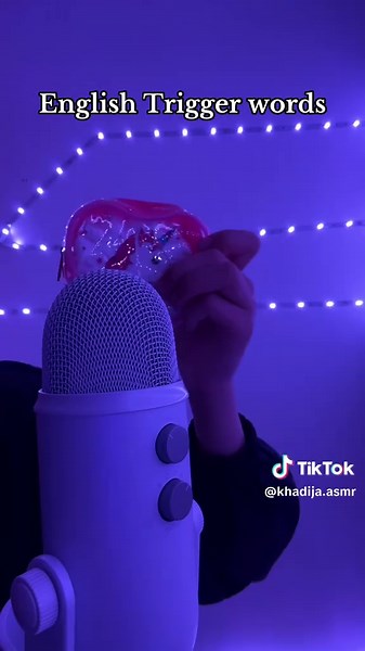 Englische Trigger-Wörter für ASMR-Rollenspiele