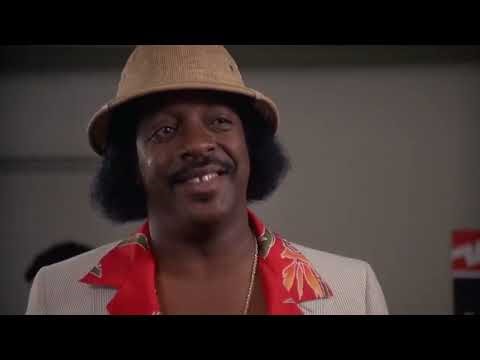 Commando 1985 Airport scene