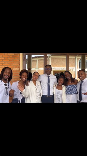 Chorale Voix des Anges on Instagram: "Debout, à la droite du Seigneur, se tient la reine, toute parée d'or. ✨ Bonne fête de l'Assomption!! #voixdesangeskinindo #choralevoixdesangesdekinindo"