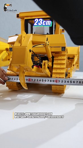 16K views · 294 reactions | Check out the "cutest size difference"! One Metal 1/14 RC Hydraulic Bulldozer 575 is equivalent to two DXR2! Which one do you prefer? Let me know in the comments! #RCmodel #RCworld #RClife #RClover #RCcommunity #RCtoys #RC #Bulldozer #Toucanhobby | JDModel RC construction truck | Facebook