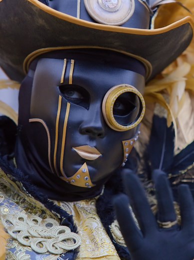 #venicecarnival #mask #italy #carnivalcostume #venice | Venice