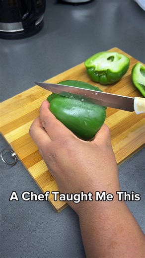 A chef taught me this. #useful #hack #viralvideos #fyp