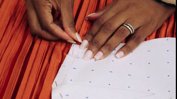 Amazon.com: White Dotted Pattern Paper - 30 Yards Roll Bundle for Sewing, Crafting, and Drawing by Mood Fabrics, Standard Weight 40 inch Wide, Sewing Tracing Paper : Arts, Crafts & Sewing