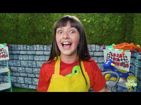 GIOVANNA ABRIU UMA LOJA DE BRINQUEDOS NA LUCCAS TOON